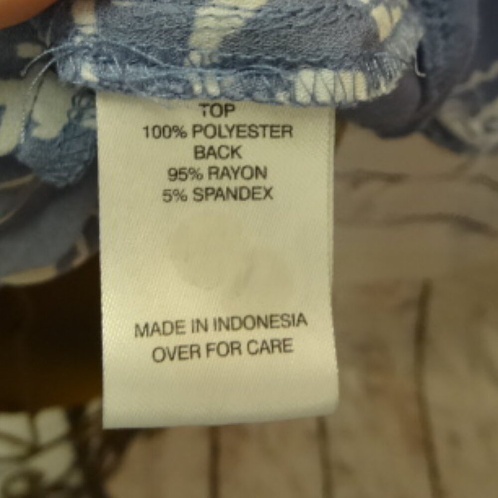Fortune & Ivy Blue & White Floral Tunic, Like New - Picture 6 of 7